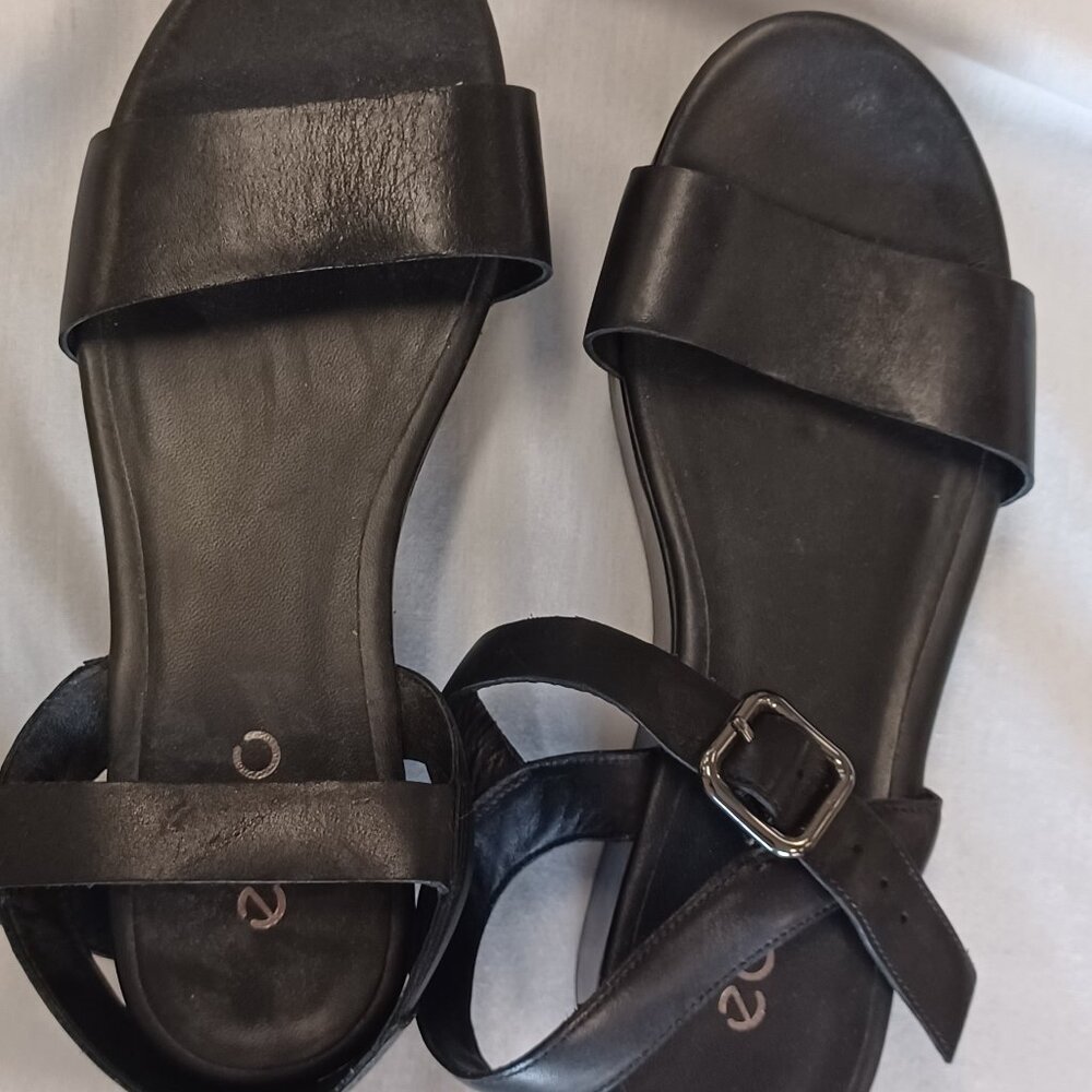ECCO black platform sandals Size 38
